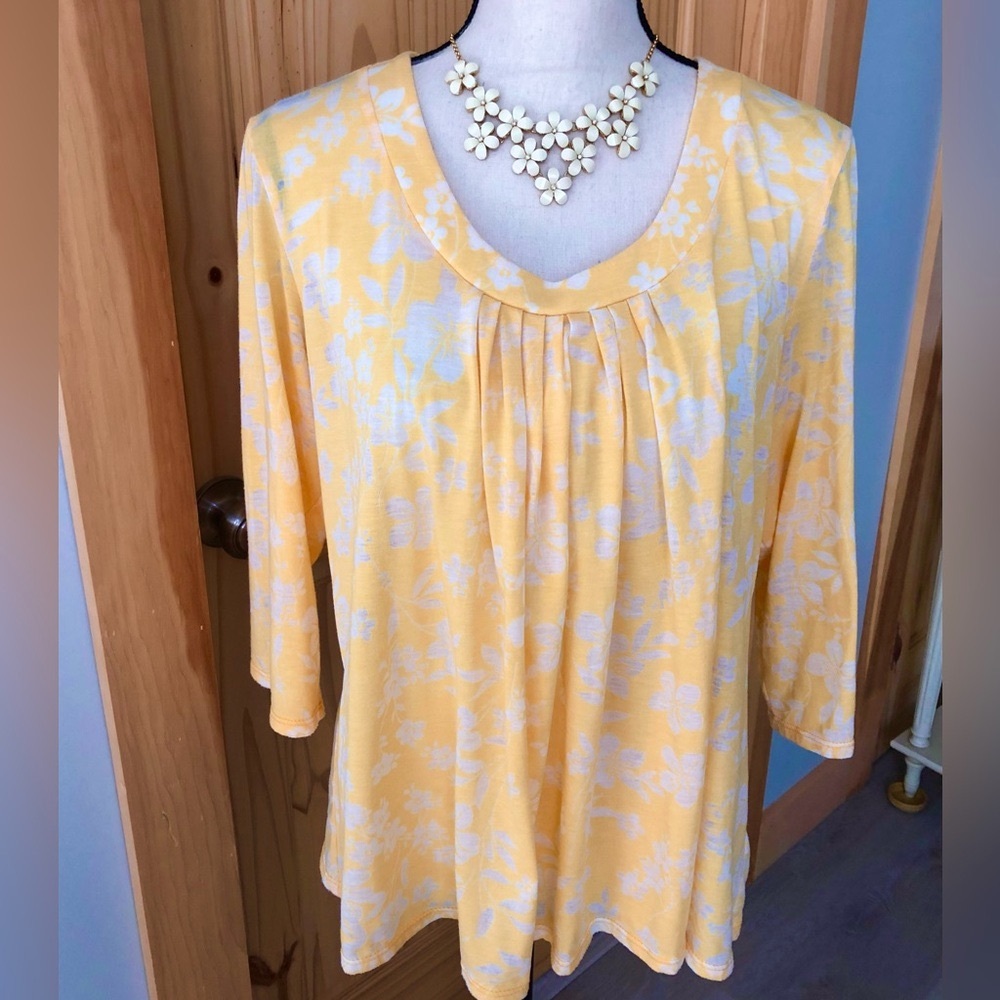 Susan Graver Sunshine Yellow White Floral Top Size Large